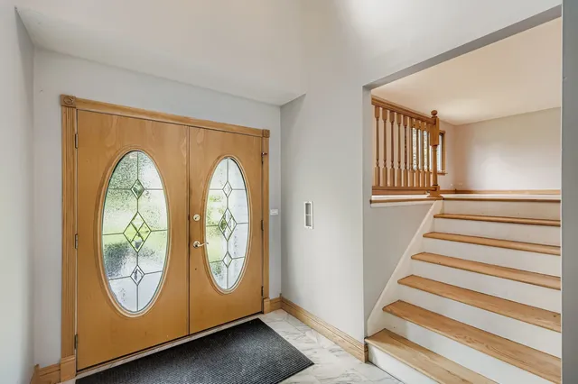 $575,000 | 5904 Elm Street, Lisle, IL 60532