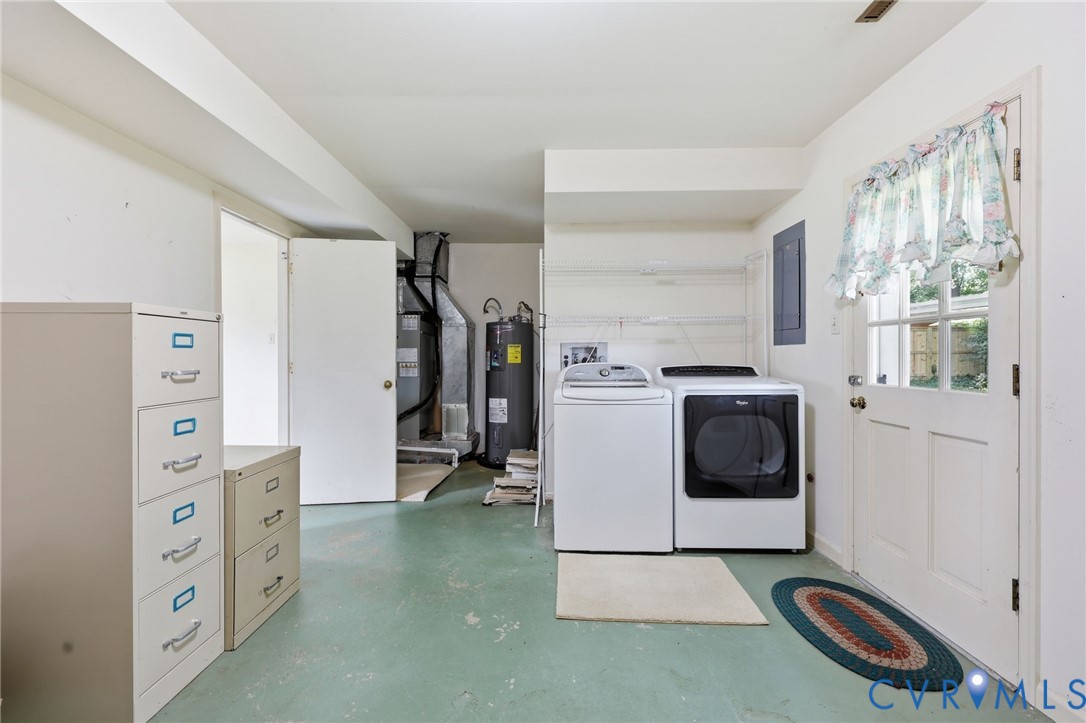 121 Huntington Road Colonial Heights, VA 23834 - Photo 34 of 43 Dedicated laundry area featuring a washer and drye