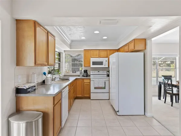 $425,000 | 322 Hollowtree Drive, Seffner, FL 33584