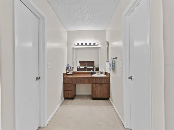 $425,000 | 322 Hollowtree Drive, Seffner, FL 33584