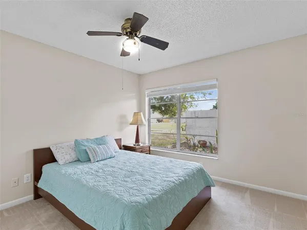 $425,000 | 322 Hollowtree Drive, Seffner, FL 33584