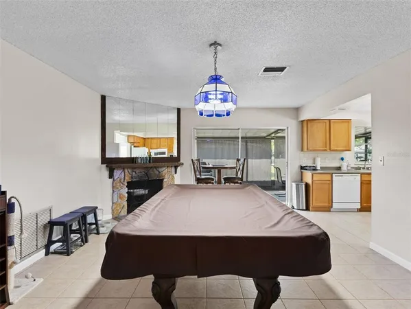 $425,000 | 322 Hollowtree Drive, Seffner, FL 33584