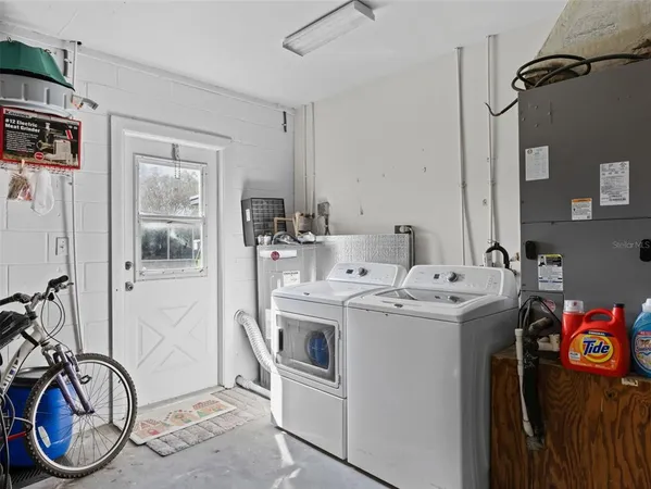 $425,000 | 322 Hollowtree Drive, Seffner, FL 33584