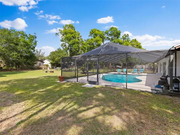 $425,000 | 322 Hollowtree Drive, Seffner, FL 33584