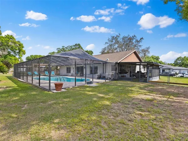 $425,000 | 322 Hollowtree Drive, Seffner, FL 33584