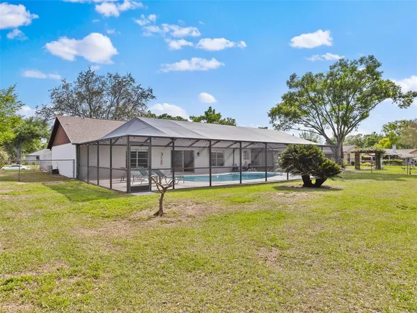 $425,000 | 322 Hollowtree Drive, Seffner, FL 33584