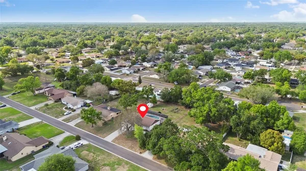 $425,000 | 322 Hollowtree Drive, Seffner, FL 33584