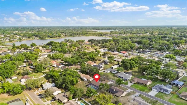 $425,000 | 322 Hollowtree Drive, Seffner, FL 33584