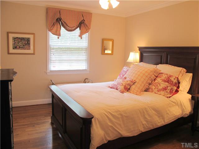 2140 Ridge Road Raleigh, NC 27607 - Photo 17 of 25