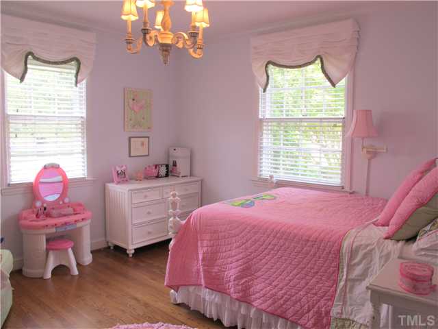 2140 Ridge Road Raleigh, NC 27607 - Photo 20 of 25