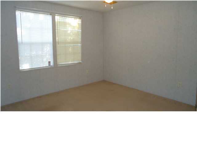 8423 Rynes Circle Navarre, FL 32566 - Photo 13 of 19 Gallery Image 13