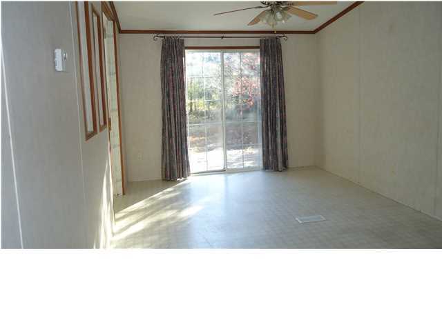 8423 Rynes Circle Navarre, FL 32566 - Photo 7 of 19 Gallery Image 7