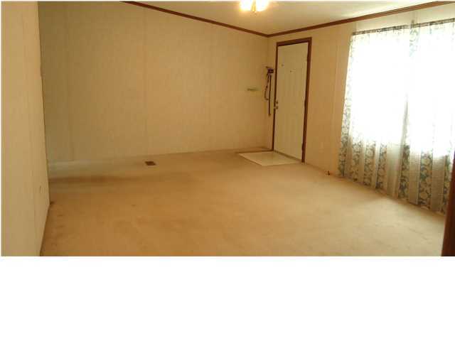 8423 Rynes Circle Navarre, FL 32566 - Photo 8 of 19 Gallery Image 8