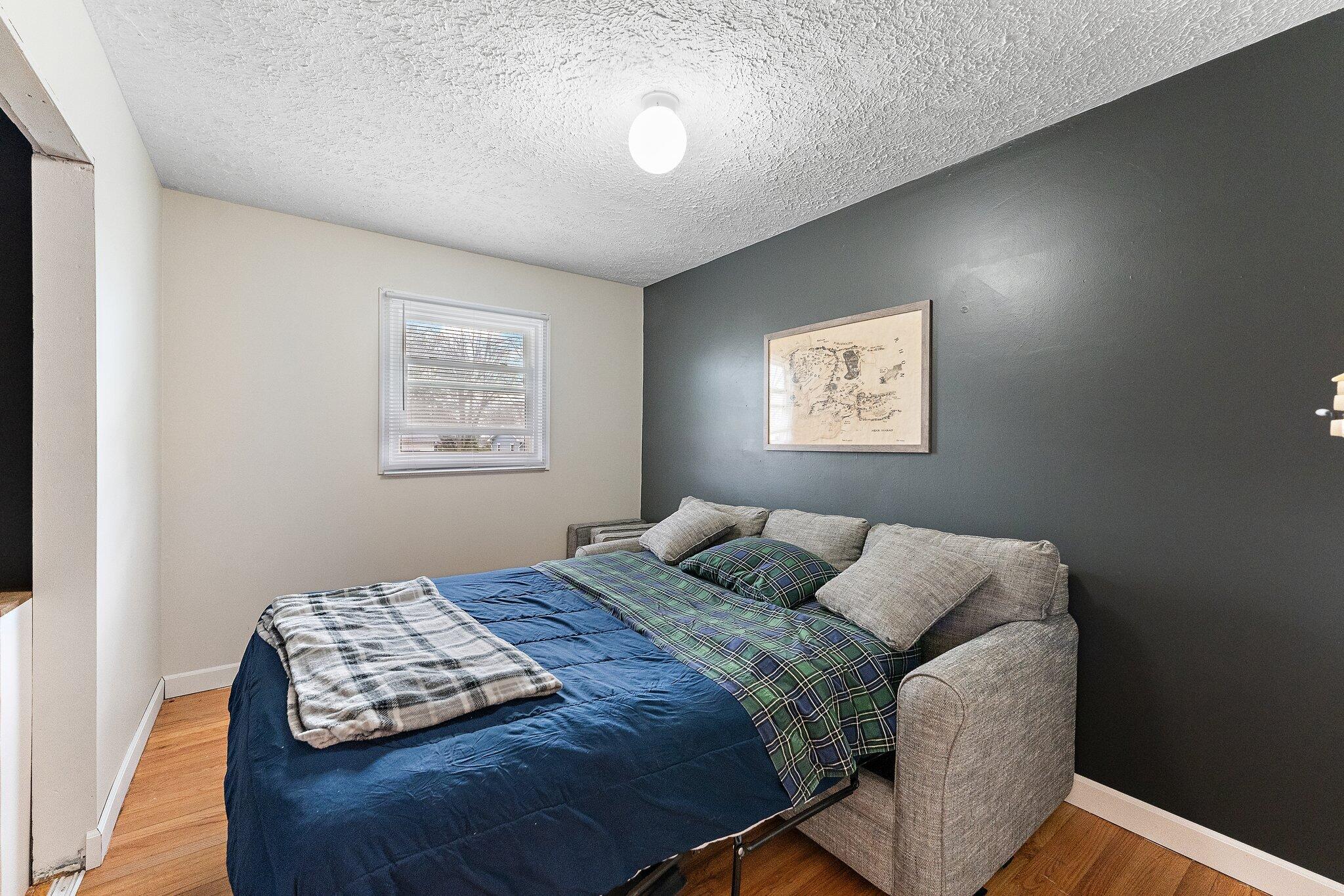 424 Mockingbird Lane Lowell, IN 46356 - Photo 9 of 17 2048x1365
