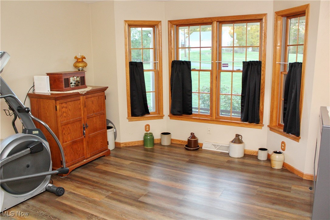 1468 Rauch Road East Palestine, OH 44413 - Photo 9 of 48 Living Room with Bay Window