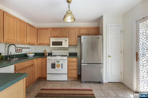 $429,000 | 52 Greenbrook Drive, Unit 52, Bloomfield, NJ 07003