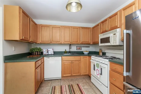 $429,000 | 52 Greenbrook Drive, Unit 52, Bloomfield, NJ 07003