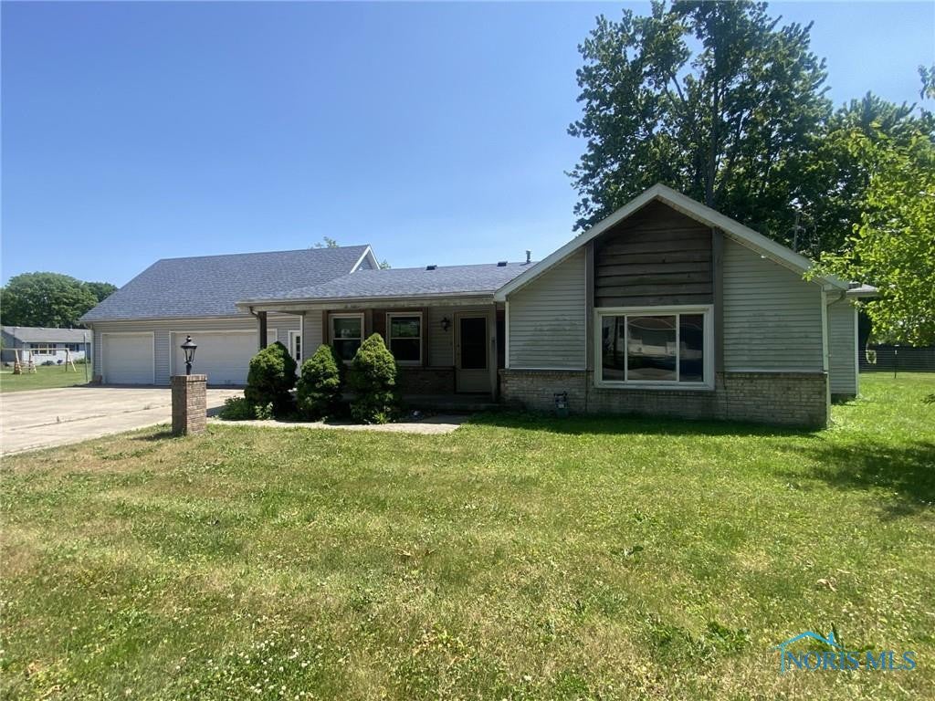 6118 Bryan Road Oregon, OH 43616 - Photo 1 of 20 Gallery Image 1