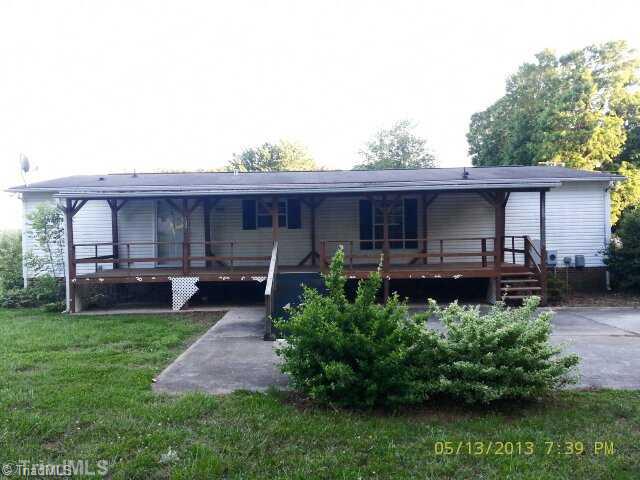 2225 Green Point Road Winston-Salem, NC 27107 - Photo 2 of 8 Exterior Back.