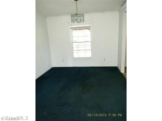 2225 Green Point Road Winston-Salem, NC 27107 - Photo 6 of 8 2nd Bedroom.