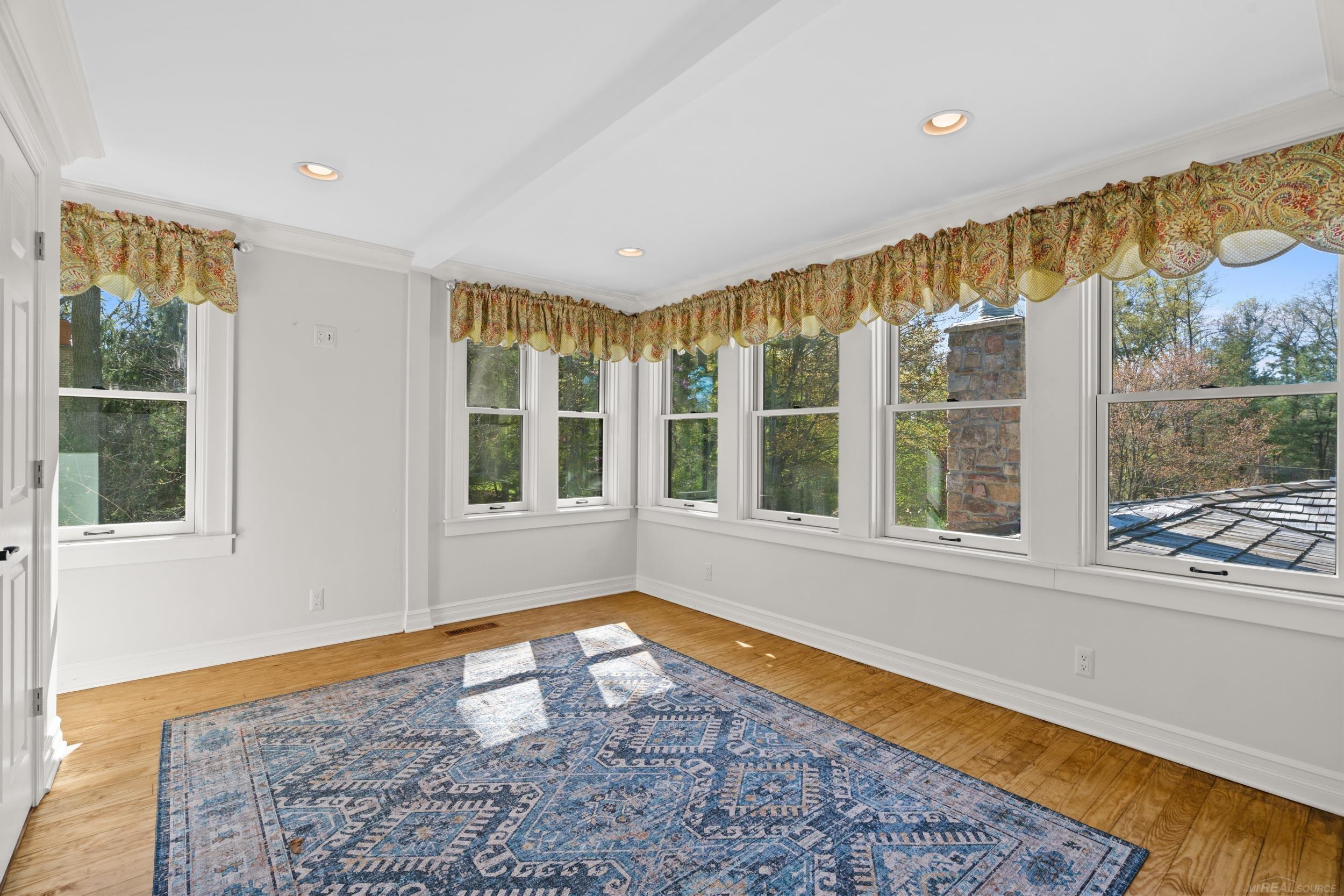 1071 Nakomis Road Lake Orion, MI 48362 - Photo 33 of 71