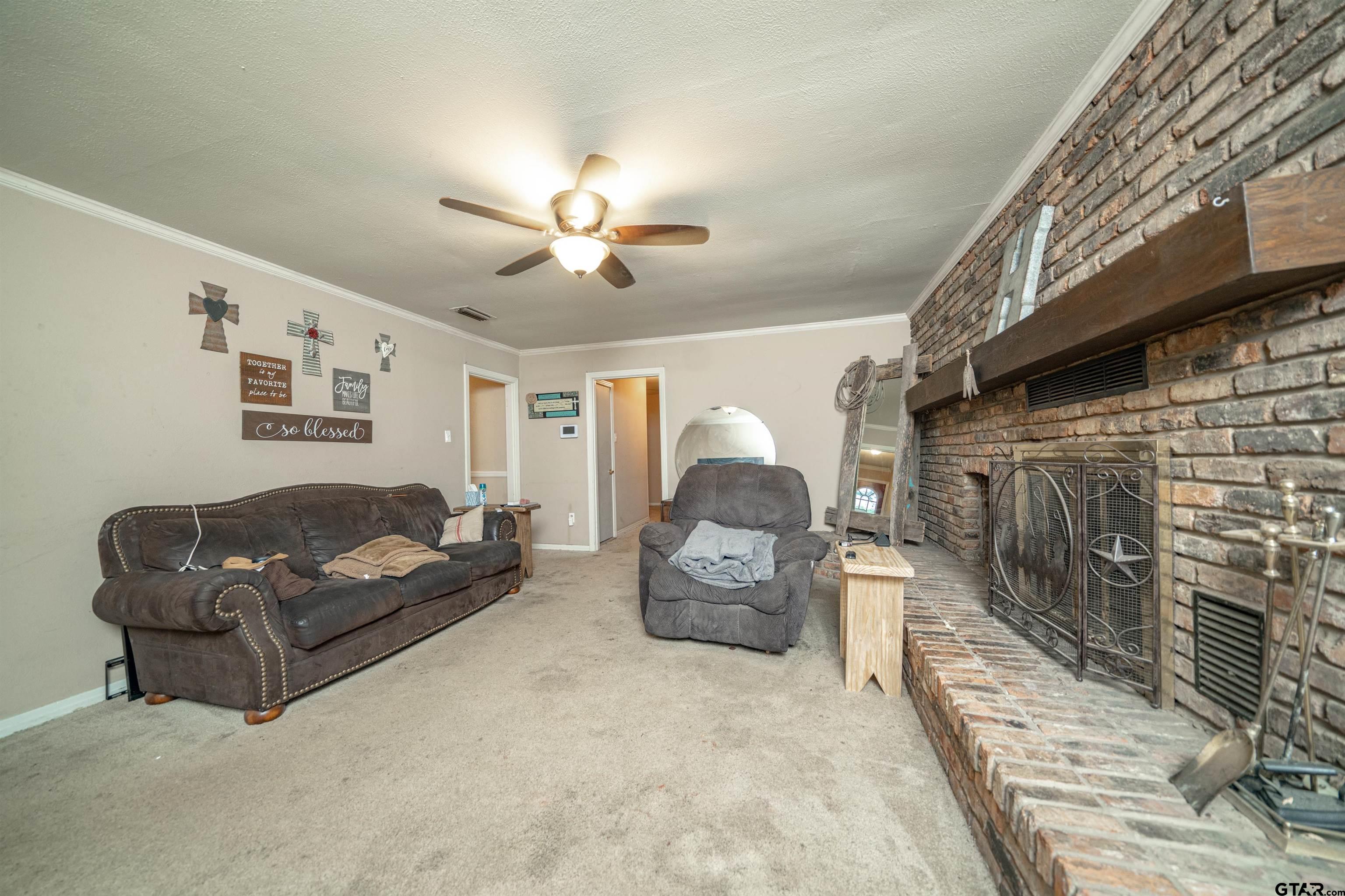 206 Summit Drive Gilmer, TX 75644 - Photo 5 of 24 a living room with furniture