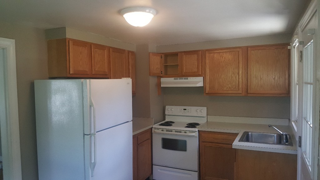 215 Levin Road Rockland, MA 02370 - Photo 4 of 13 Gallery Image 4