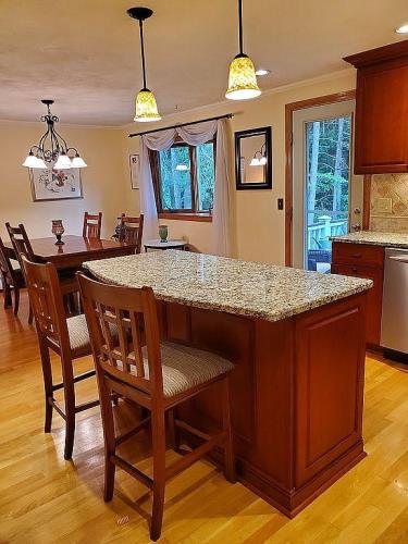 1 June Circle Wakefield, MA 01880 - Photo 13 of 38