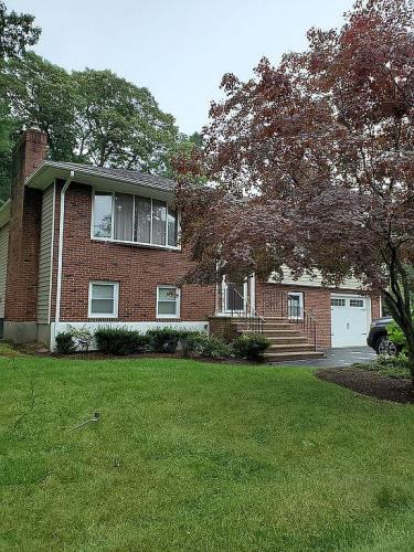 1 June Circle Wakefield, MA 01880 - Photo 2 of 38