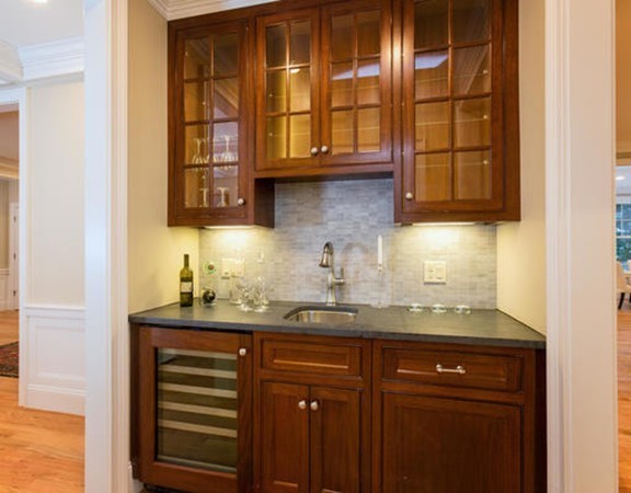 9 Peachtree Road Lexington, MA 02420 - Photo 7 of 24