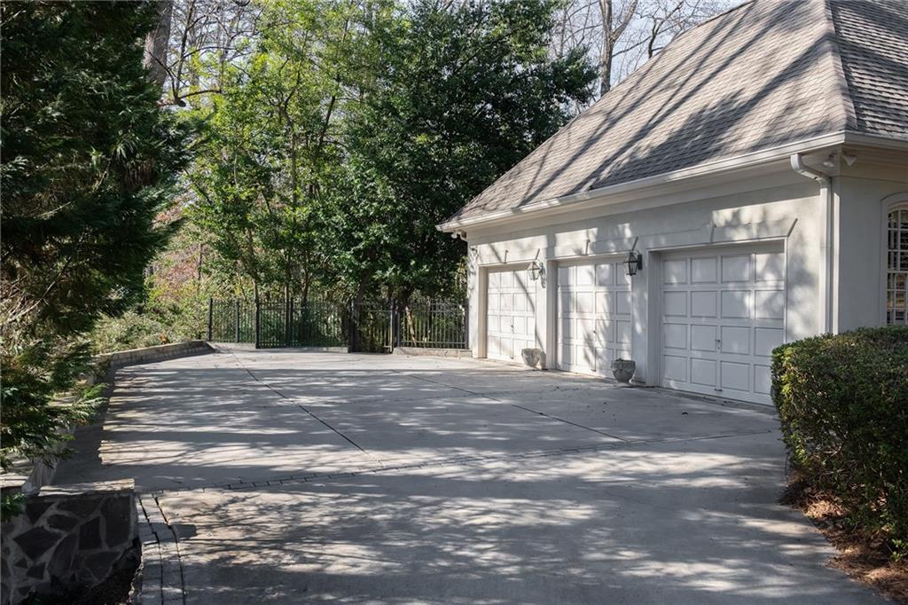 3460 Paces Valley Road Northwest Atlanta, GA 30327 - Photo 45 of 45 a view of backyard and porch