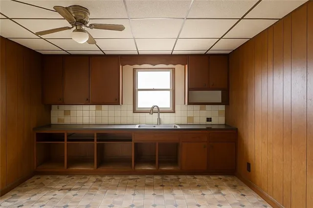 $35,000 | 1616 South 10th Street, St. Joseph, MO 64503