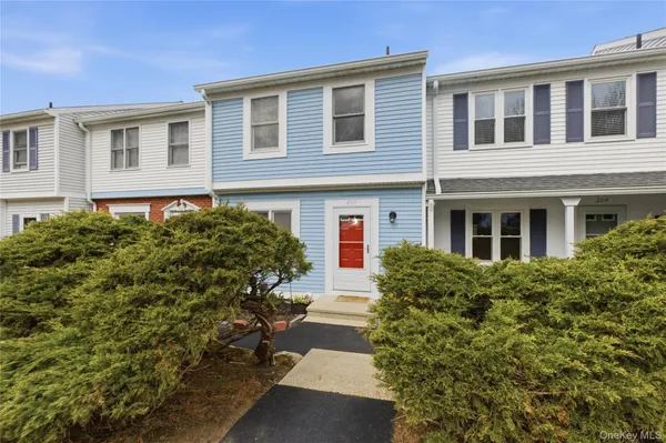 $500,000 | 203 Williamsburg Drive, Mahopac, NY 10541