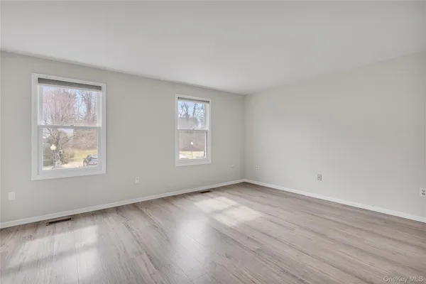 $500,000 | 203 Williamsburg Drive, Mahopac, NY 10541