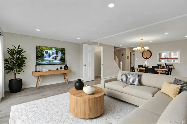 $500,000 | 203 Williamsburg Drive, Mahopac, NY 10541