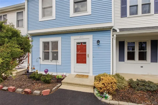 $500,000 | 203 Williamsburg Drive, Mahopac, NY 10541