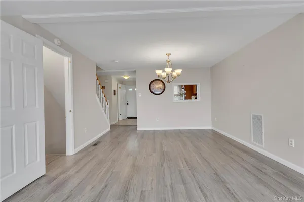 $500,000 | 203 Williamsburg Drive, Mahopac, NY 10541