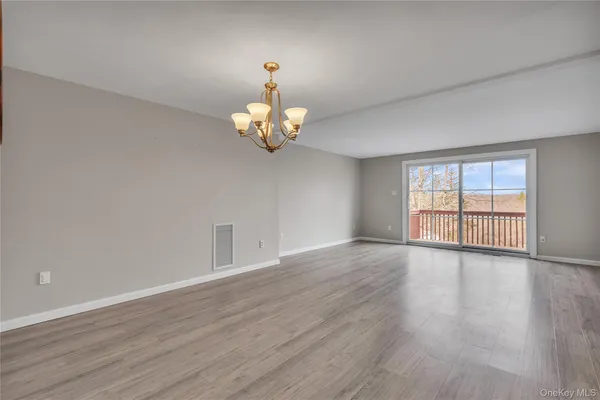 $500,000 | 203 Williamsburg Drive, Mahopac, NY 10541