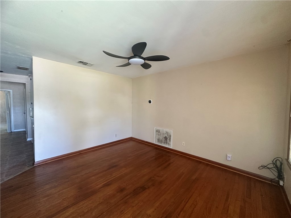 836 Hamilton Street Sinton, TX 78387 - Photo 4 of 12
