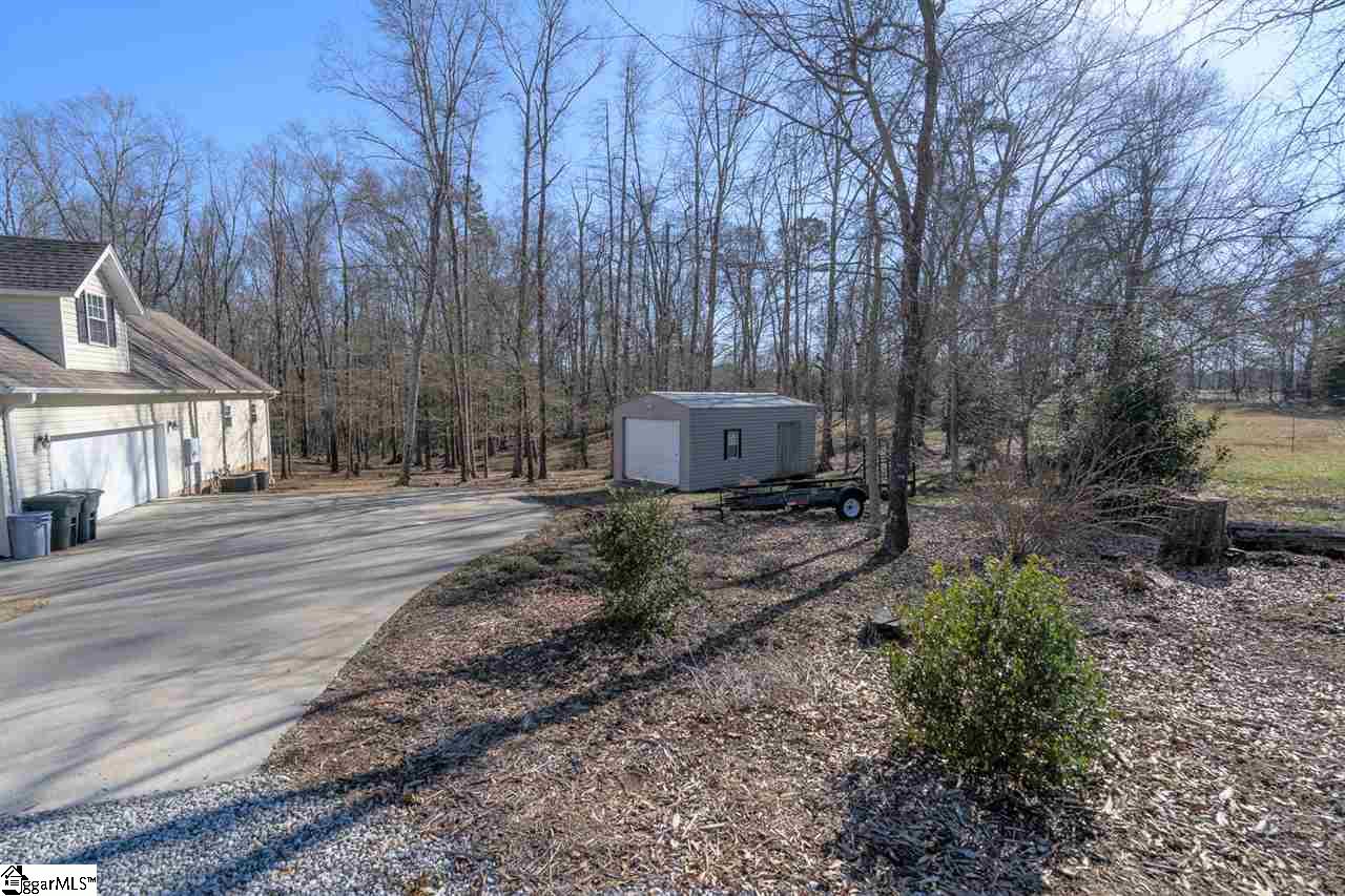 220 Boggs Road Belton, SC 29627 - Photo 3 of 36