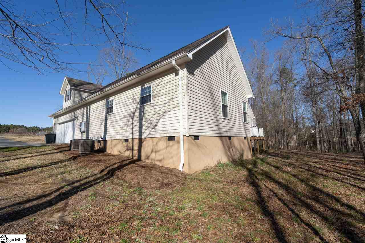 220 Boggs Road Belton, SC 29627 - Photo 32 of 36
