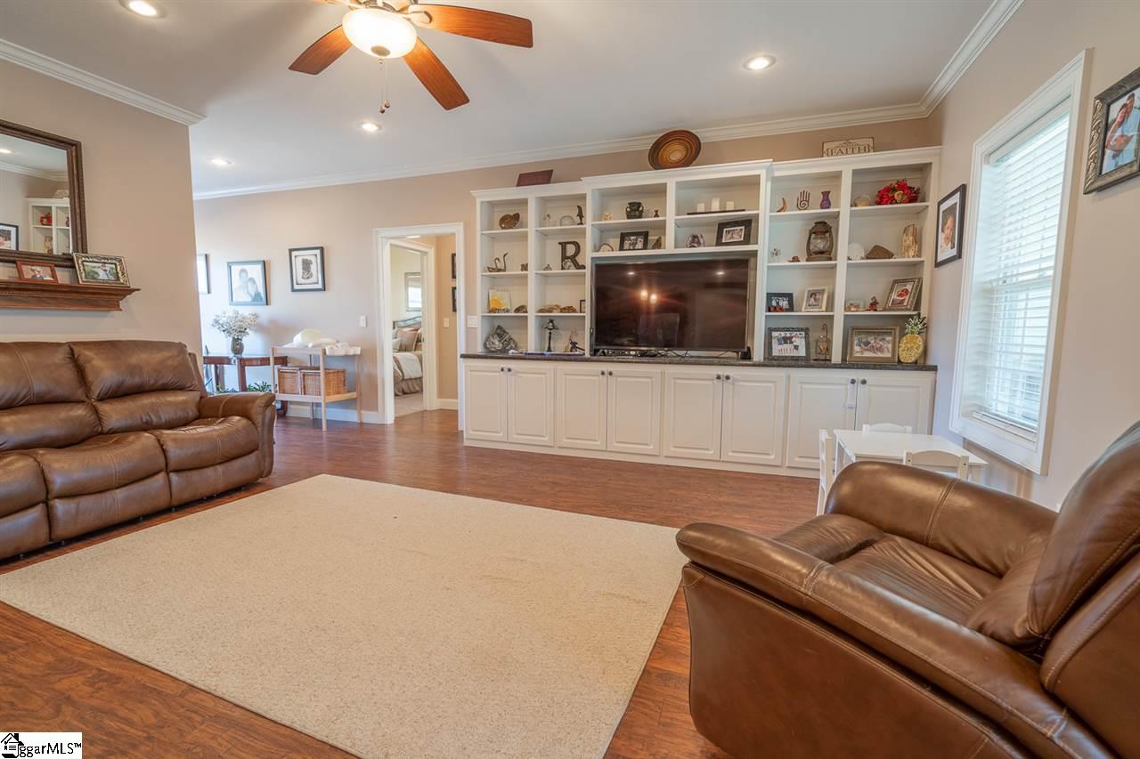 220 Boggs Road Belton, SC 29627 - Photo 10 of 36