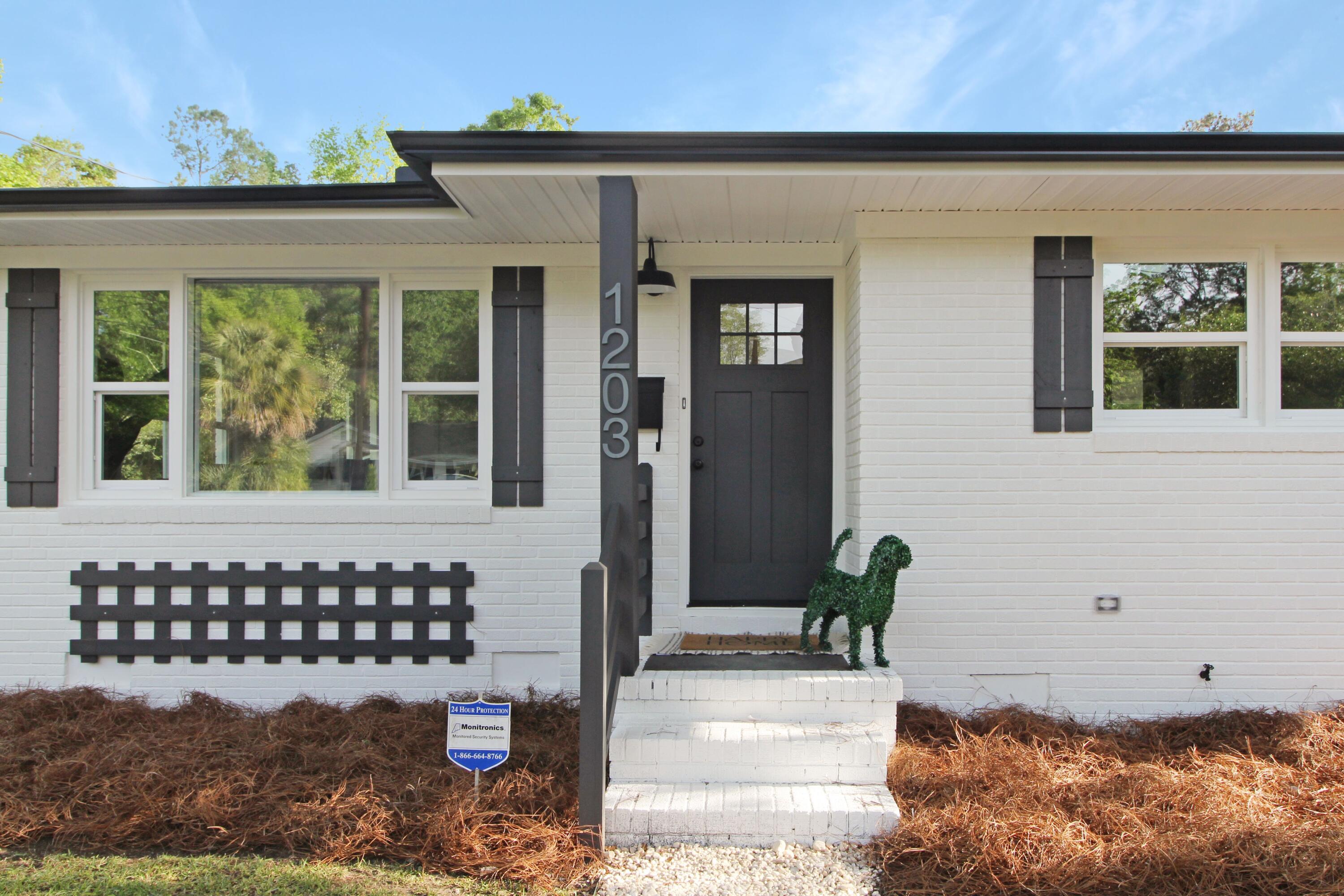 1203 Chesterfield Road North Charleston, SC 29405 - Photo 1 of 19 Front