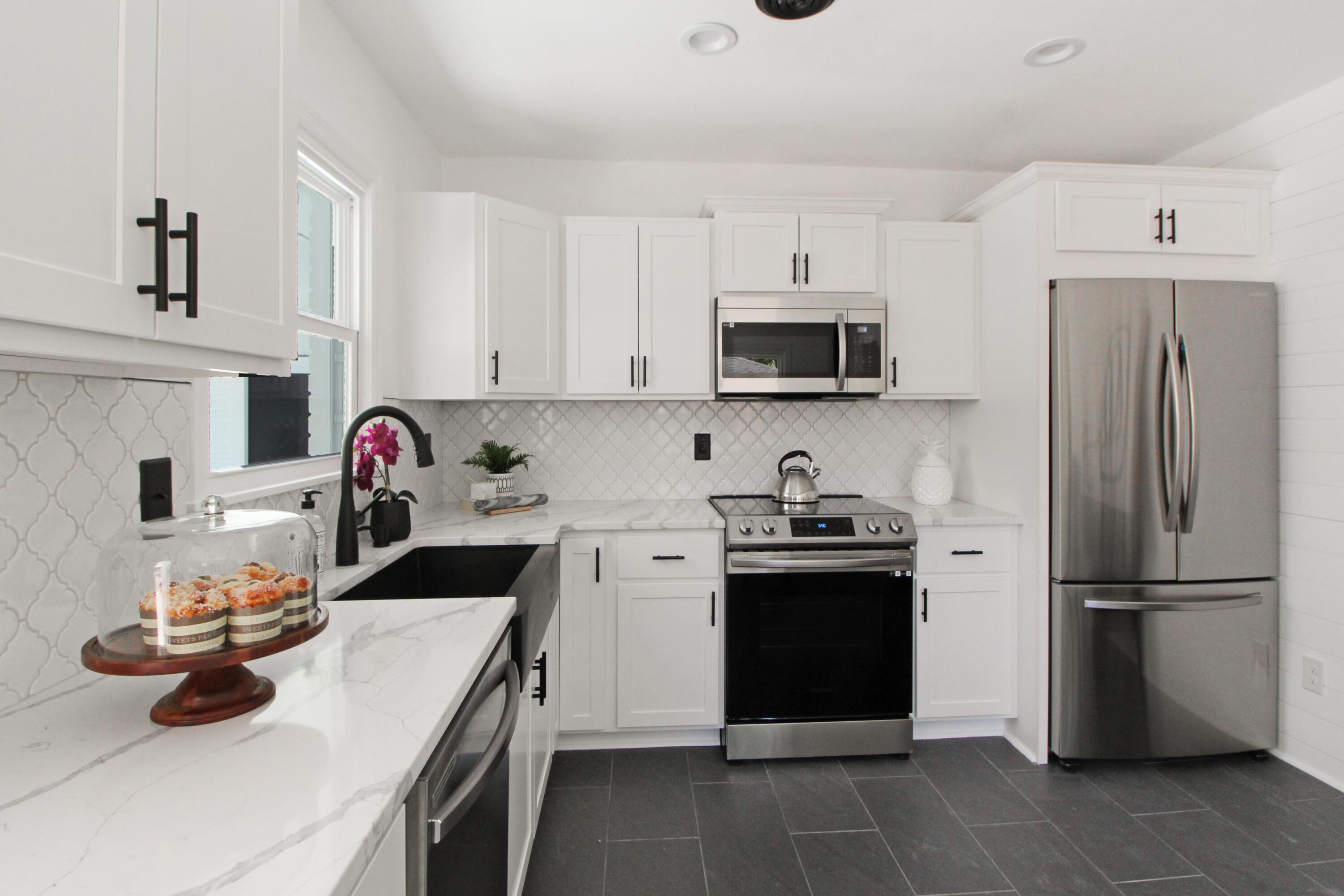 1203 Chesterfield Road North Charleston, SC 29405 - Photo 6 of 19 Kitchen 3