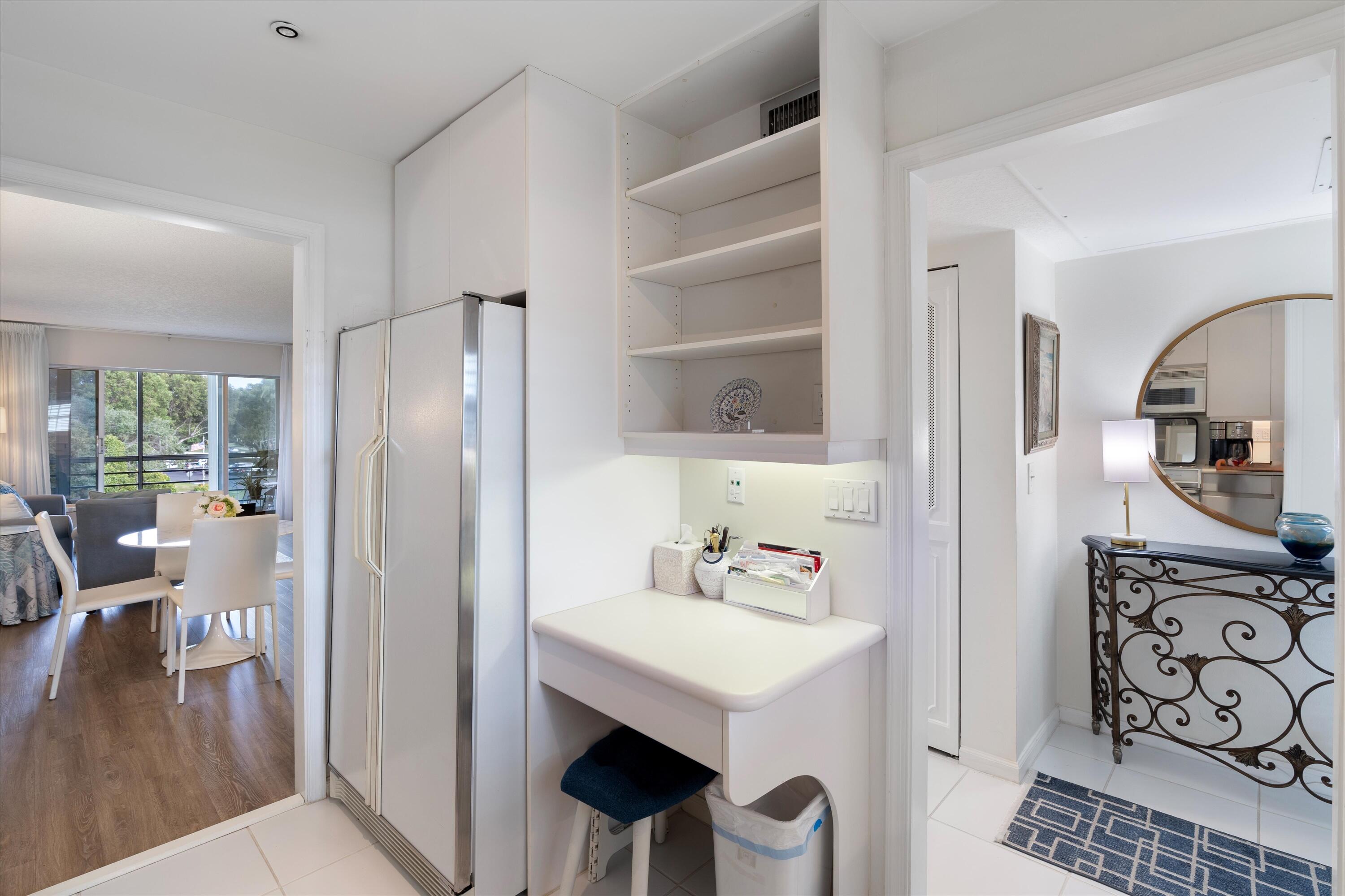 769 Jeffery Street, Unit 303 Boca Raton, FL 33487 - Photo 11 of 23 09-769 Jeffrey Street Bldg 2 #303 Boca R
