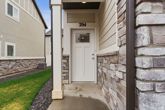294 North 100 West Morgan, UT 84050 - Photo 3 of 44