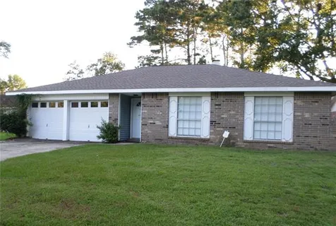 $249,900 | 415 Ridgewood Drive, Mandeville, LA 70471