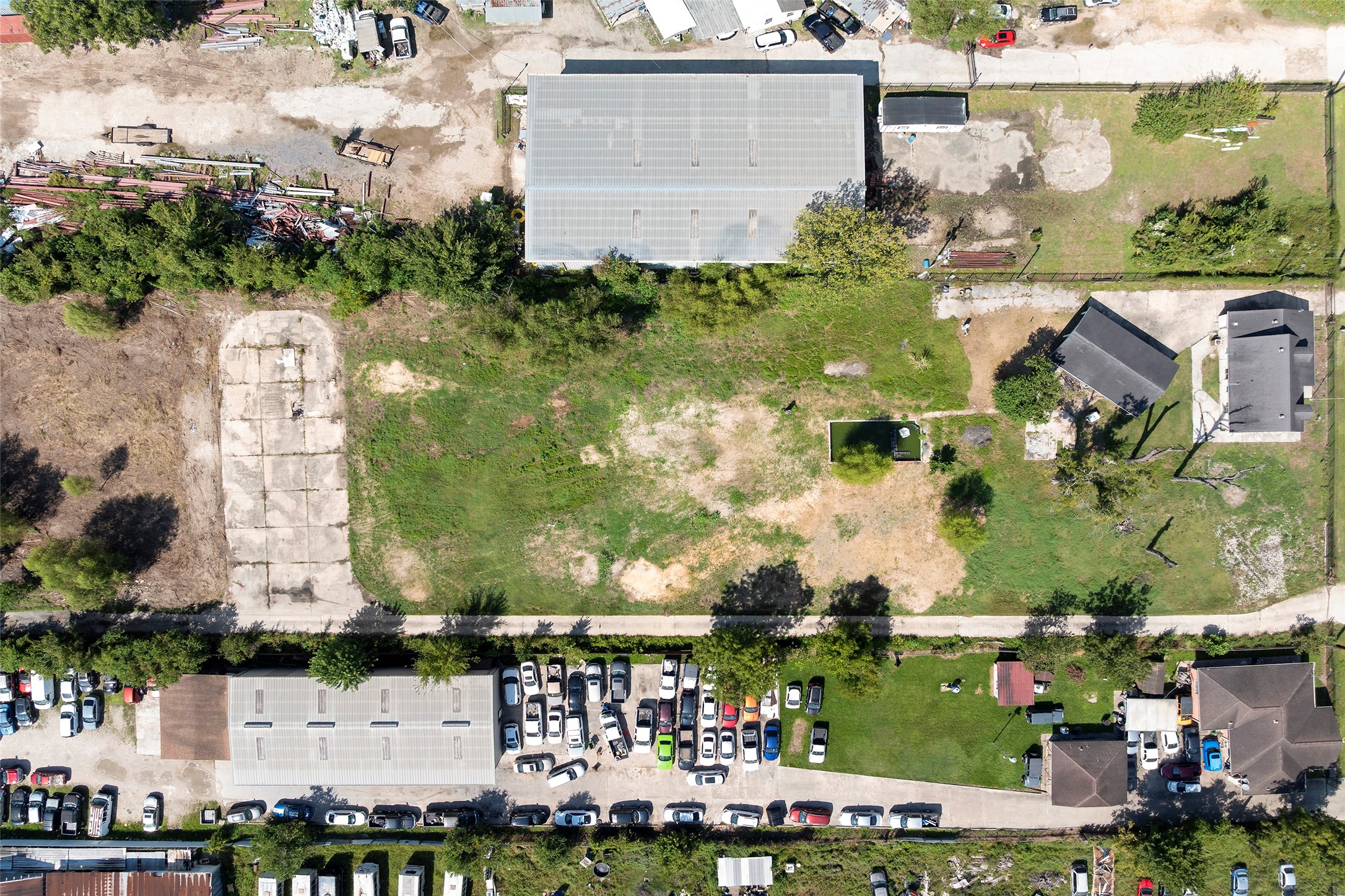 822 Aldine Mail Rte Road Houston, TX 77037 - Photo 2 of 44 an aerial view of residential houses with outdoor space