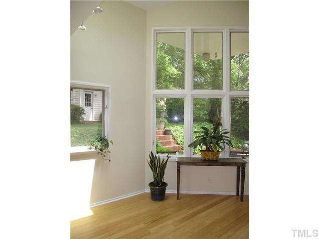 902 West Johnson Street Raleigh, NC 27605 - Photo 9 of 14 Breakfast Area