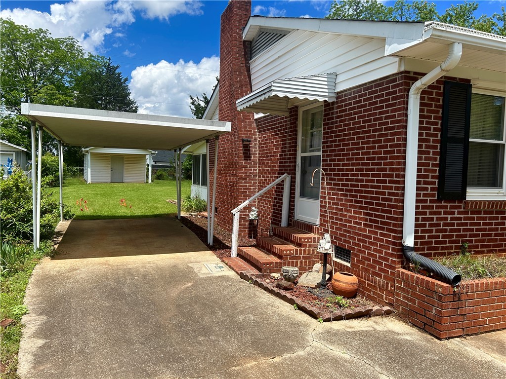 502 Cheyenne Street Anderson, SC 29626 - Photo 2 of 18 Gallery Image 2